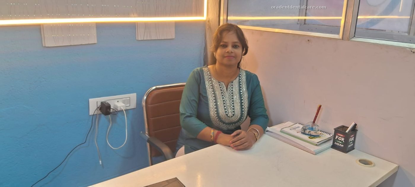 The consultation desk at ORADENT Dental Care, Parnasree, Behala